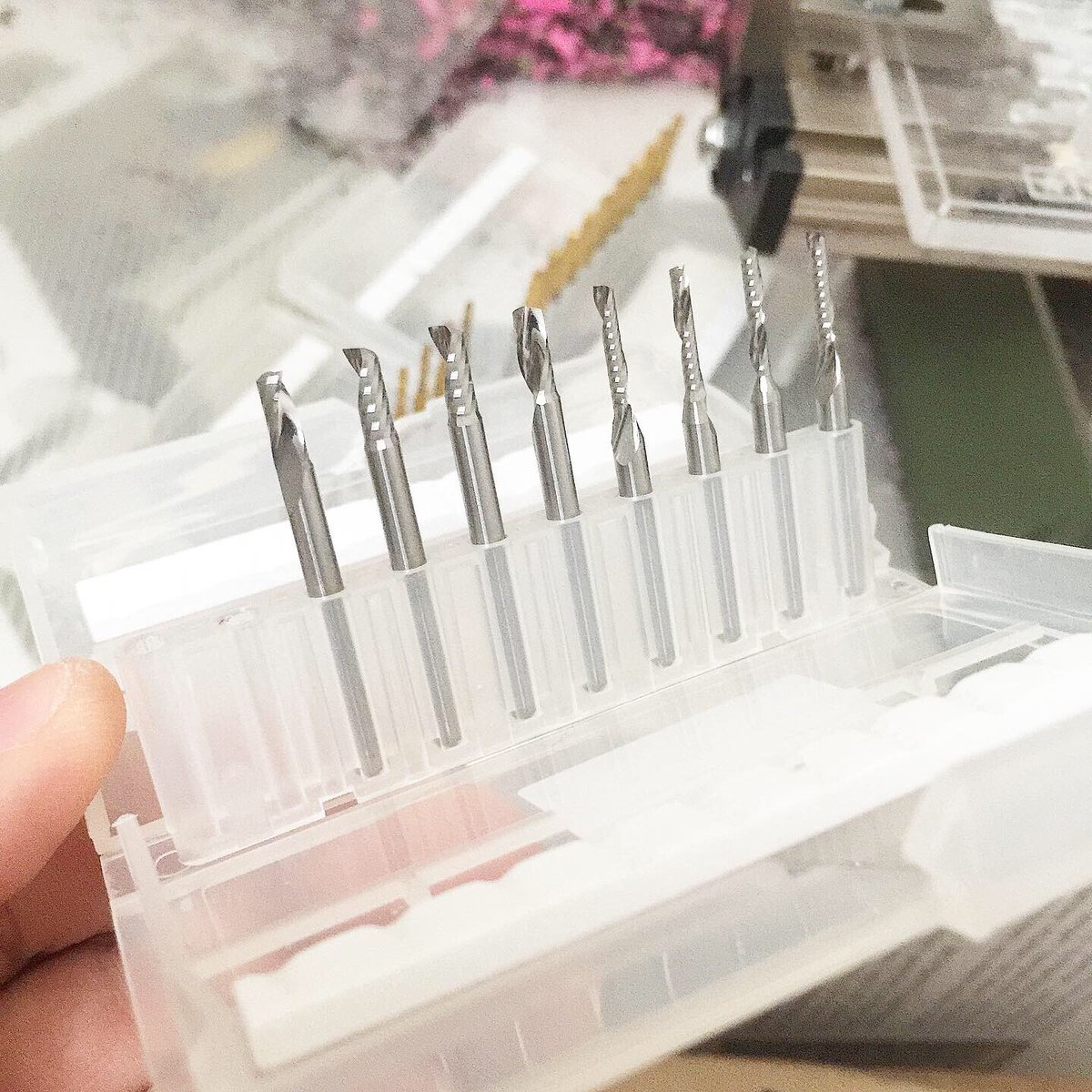 gunmiyamini4wd1's tweet photo. i recommend these bits, really sharp and able to cut stuff perfectly straight. #mini4wd #tamiyamalaysia #mini4wdmalaysia #mf70 #proxxon #singleflute #milling https://t.co/QkWPqAqU39