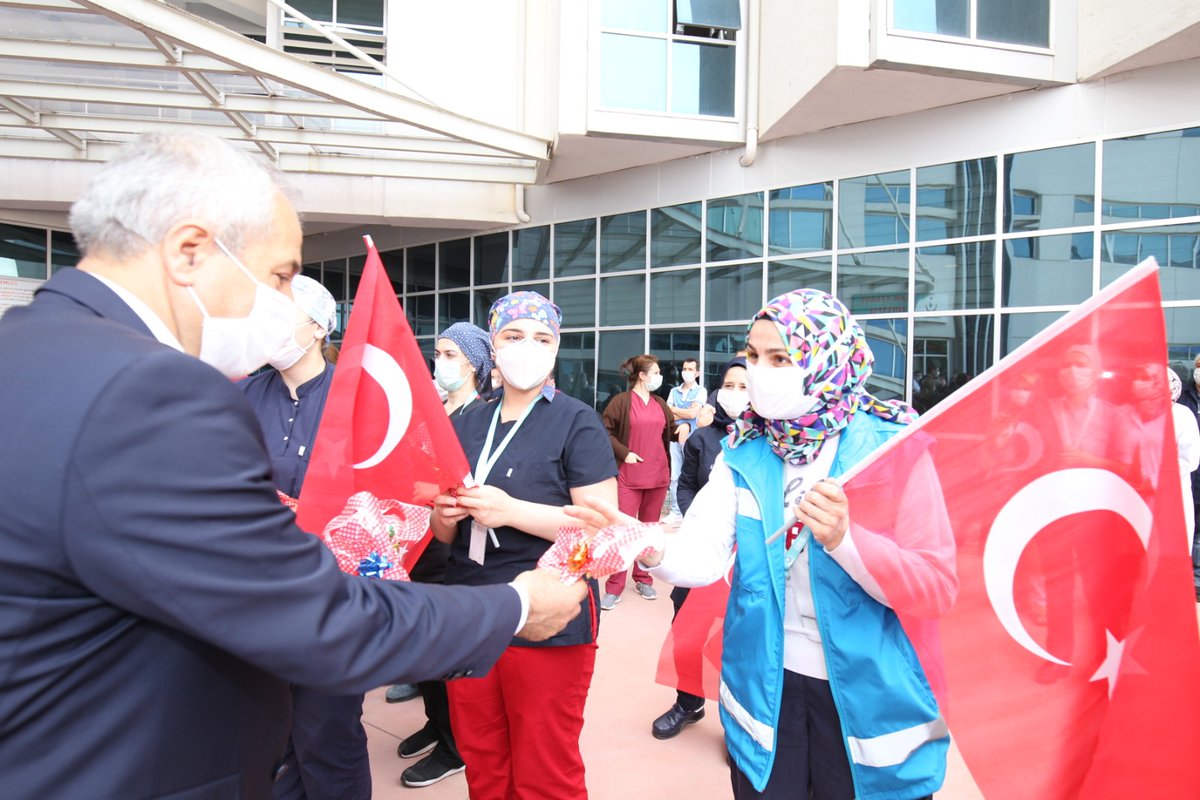 Başkan Büyükgöz'den hemşirelere sürpriz