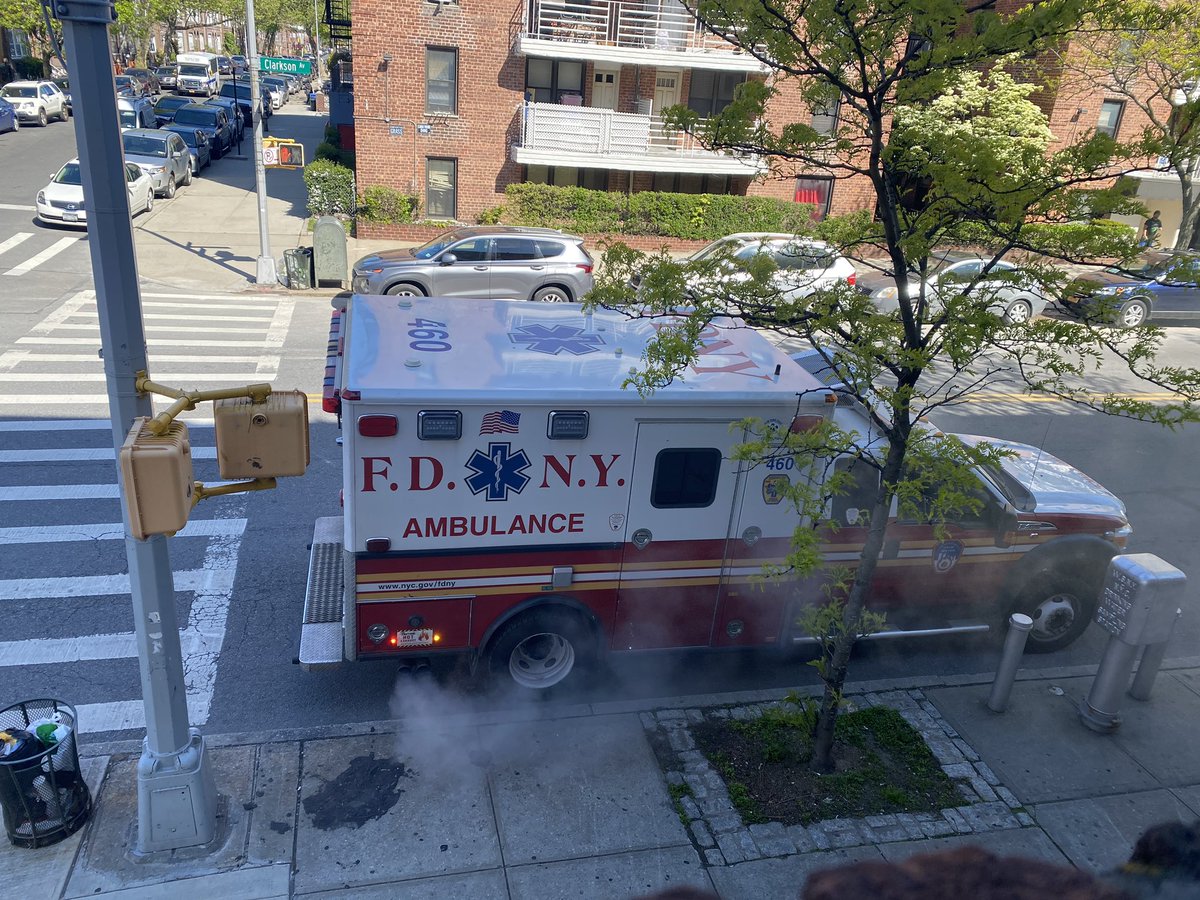 odlayne's tweet photo. @FDNY @FDNYAlerts Your ambulance is parked at the corner of E 92nd St. and Clarkson Ave in a bus stop, not responding to an emergency,polluting the environment. https://t.co/OIlA5SXHNT