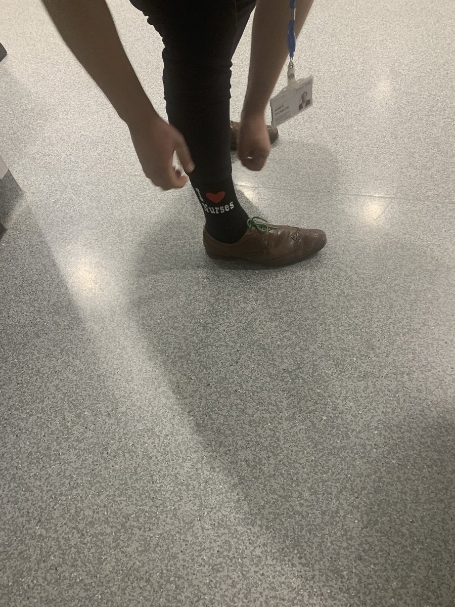 Michellepennin's tweet image. @MargaretMalkin1 @jamescthomson92 @jenhaggertyRN Urgent care senior team taking time out to celebrate #InternationalNursesDay #yearofthenurseandmidwife  with an extra special thank you and an amazing cake to thank the team for going above and beyond everyday 👏🏻👏🏻👏🏻