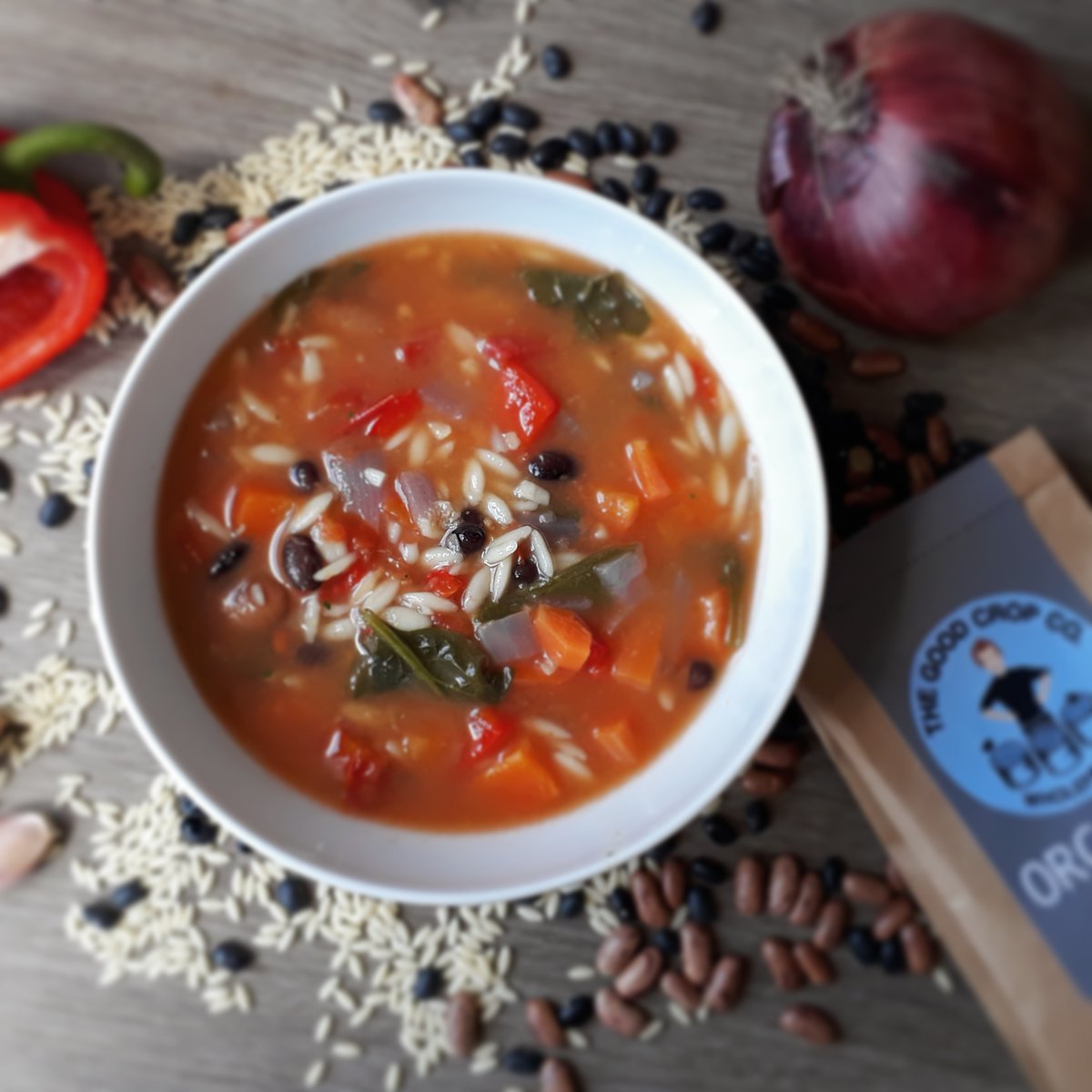 Orzo is back in stock &amp; we have a quick Minestrone Soup recipe up on the blog for you! Only takes 30 mins ! 🥕🍅🍃 thegoodcropcompany.com/blogs/recipes/…