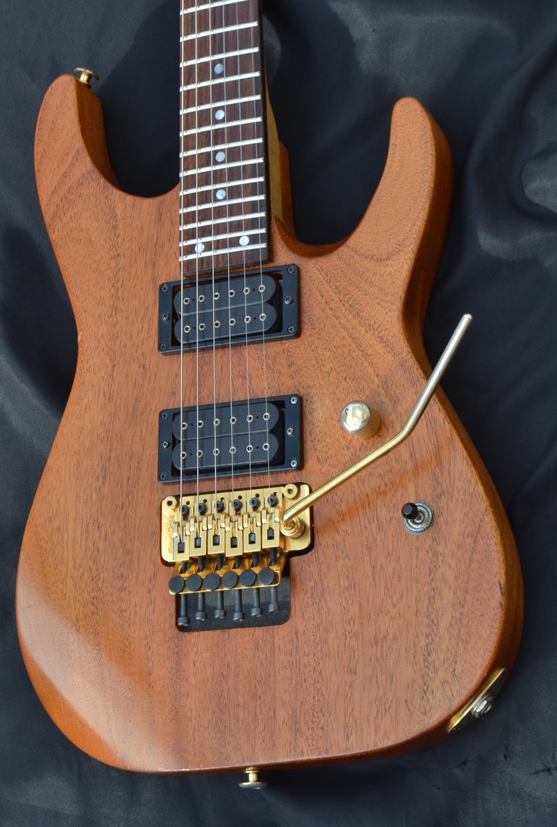 tonetweeter's tweet photo. Charvel USA Customshop Superstrat ... Amazing handbuilt instrument from the home of the superstrats .. £1250 #charvel #customshopguitar #superstrat https://t.co/Wx8CuJ7h1T