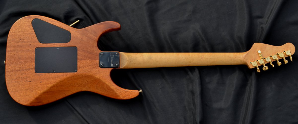 tonetweeter's tweet photo. Charvel USA Customshop Superstrat ... Amazing handbuilt instrument from the home of the superstrats .. £1250 #charvel #customshopguitar #superstrat https://t.co/Wx8CuJ7h1T