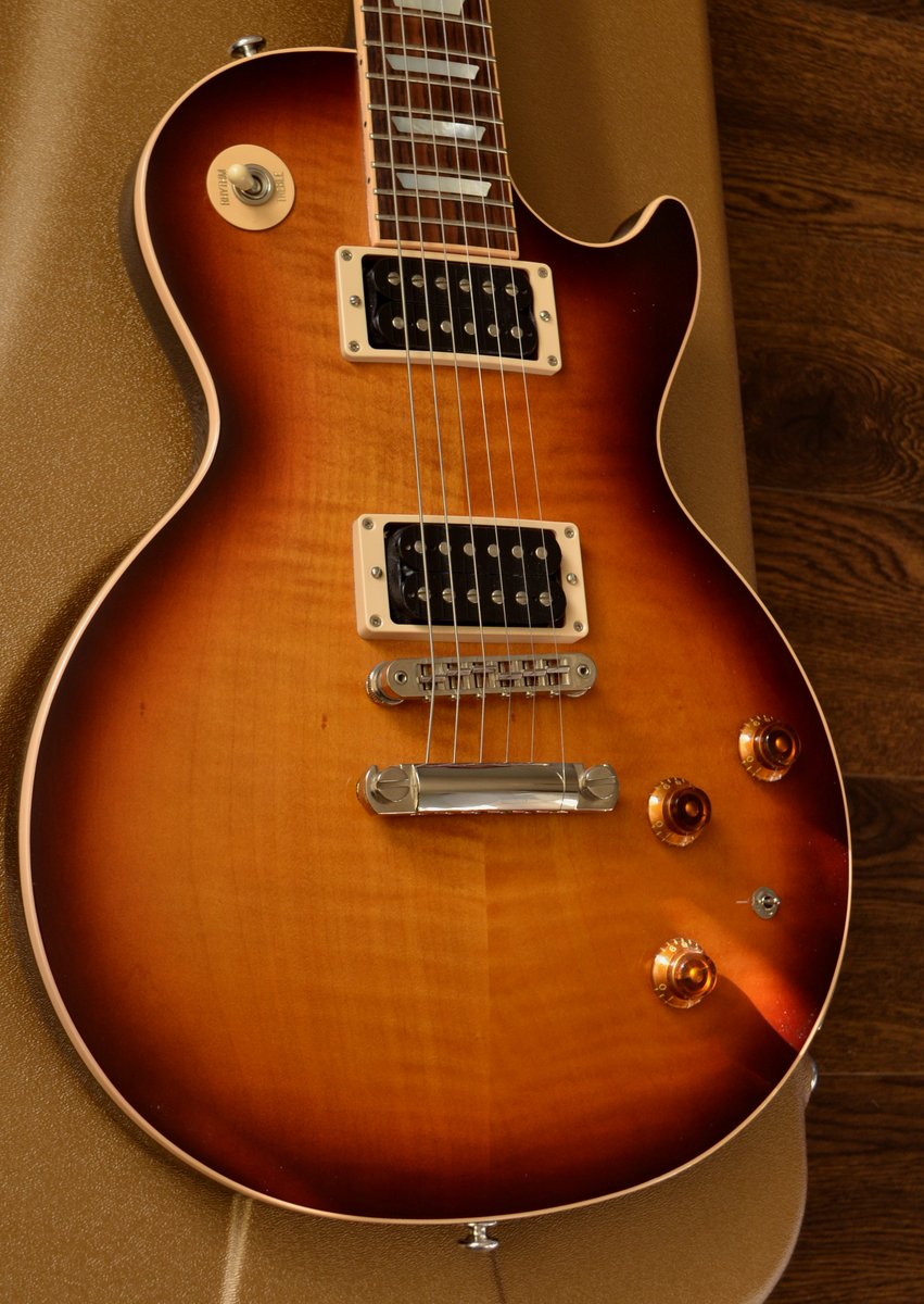 tonetweeter's tweet photo. Gibson Les Paul Less USA Electric Guitar . Slim body and super fast neck , an update on the classic design for the modern player . £925 . #gibson #gibsonguitar https://t.co/28YltAG0mq