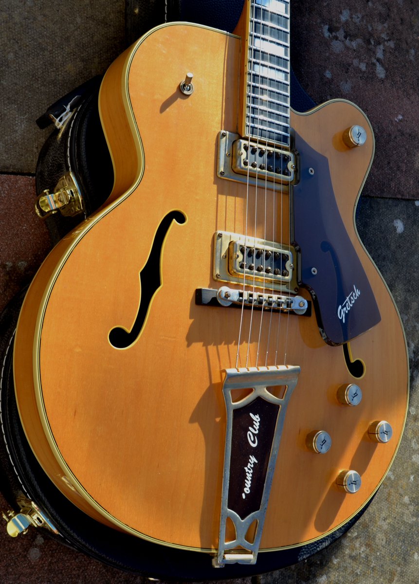 tonetweeter's tweet photo. 70s Gretsch Country Gent Semi Acoustic . Why buy a reissue when you can have the real thing ... Stunning guitar and all original £2250 #gretsch #gretschcountrygent https://t.co/GOQMSXs2oU