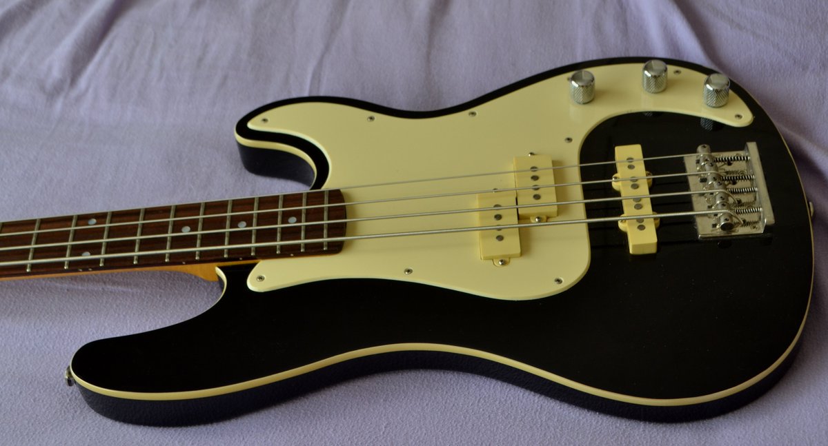 tonetweeter's tweet photo. ST Blues King Bass Guitar .  Superb basses which have become quite soughtafter by those in the know .. Bound body , strung thru body and sounds amazing. £475 #stbluesbass https://t.co/gujPmYiP76
