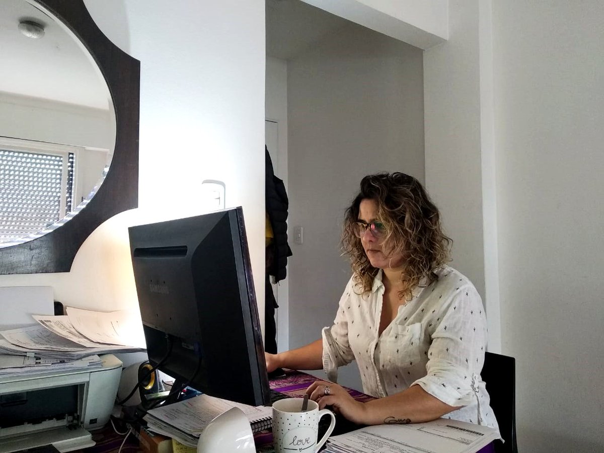 sodapasta's tweet photo. Laura / Encargada Administrativa: diseñando la estrategia contable para atravesar la crisis económica #SodapastaTeam #homeoffice #cuarentena https://t.co/oWV7PEheAX
