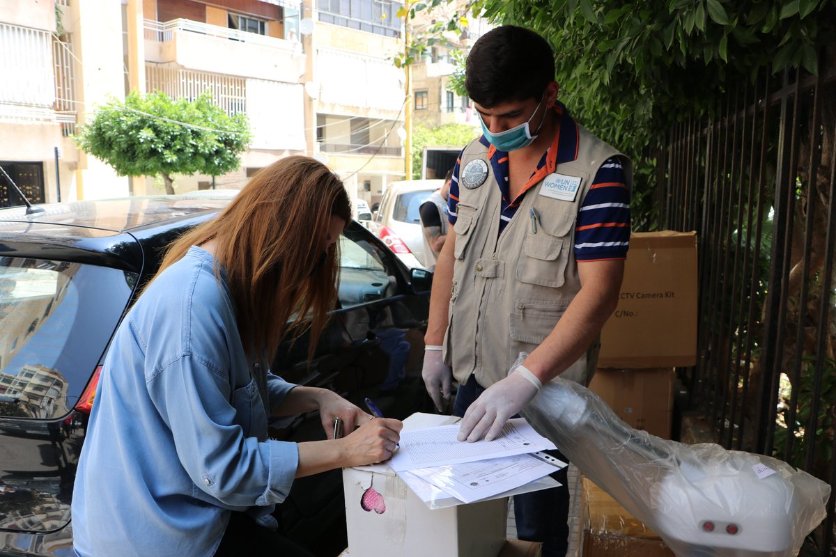 unwomenlebanon's tweet photo. With #COVID19 &amp; #SocialDistancing affecting women's livelihoods, we're partnering with @FondationSafadi to help female entrepreneurs in #Tripoli &amp; #Beirut to start micro-businesses in their homes by providing them with startup kits.
Initiative supported by @JapanGov https://t.co/8WqxXNEik1