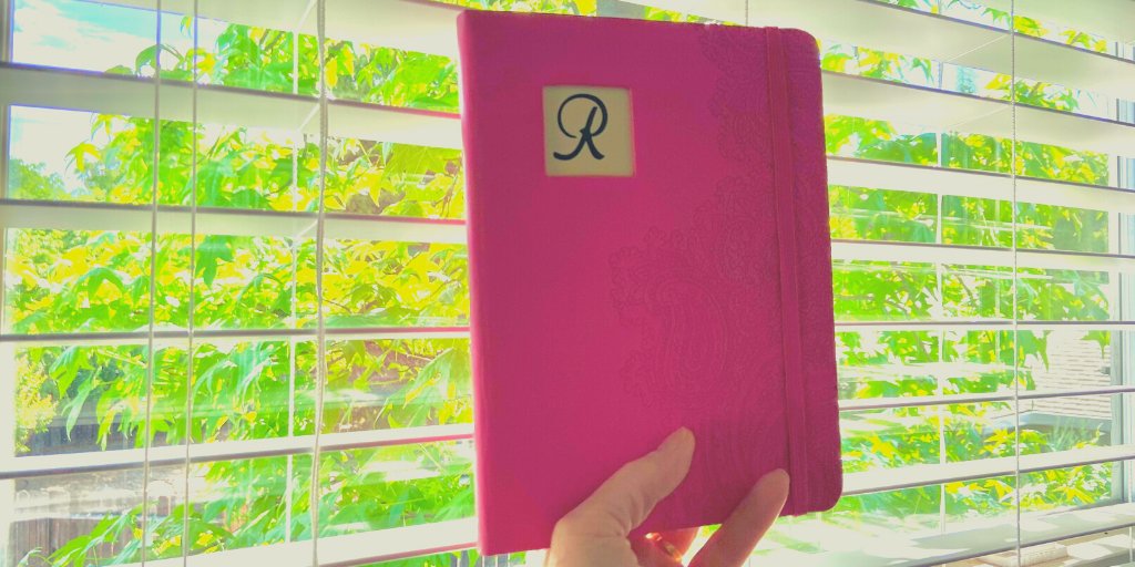 2RobinLyons's tweet photo. Hey there!π Besides being an #author and a #smalltowngirl, here are three things you may not know about me...
1. I hoard cute #notebooks.
2. Guilty pleasure: is #HWOC.
3. I watch a lot of #murderTV shows and movies.
#aboutme #3factsaboutme #journal #notebook #paperlove https://t.co/aE8CnapKj6