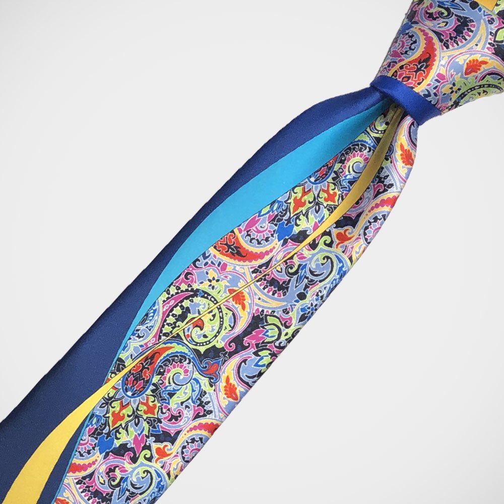 hhalpernesq's tweet photo. Free shipping all month long! Show off a new tie at your next Zoom meeting 👔🧑🏽‍💻 #hhalpernesq #freeshipping #zoommeeting #wfh #tie #mensfashion #toronto #torontofashion #torontomenswear #shoplocal #supportsmallbusiness #supportlocal @vitaliano1947 https://t.co/rOVVz1fMhI