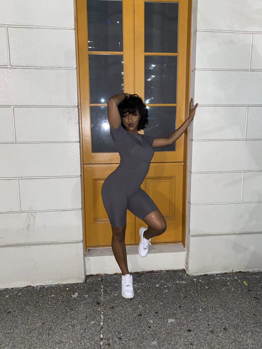 shopspiffd's tweet photo. @_itschampagne_ ๐๐ฅ#SpottedinSpiffd https://t.co/TByIClzcsO