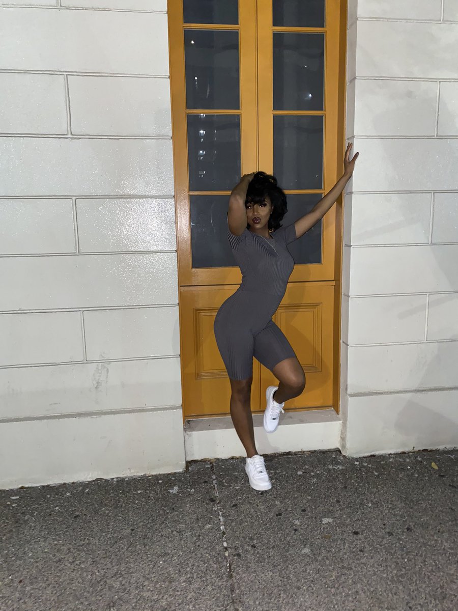 shopspiffd's tweet photo. @_itschampagne_ ๐๐ฅ#SpottedinSpiffd https://t.co/TByIClzcsO