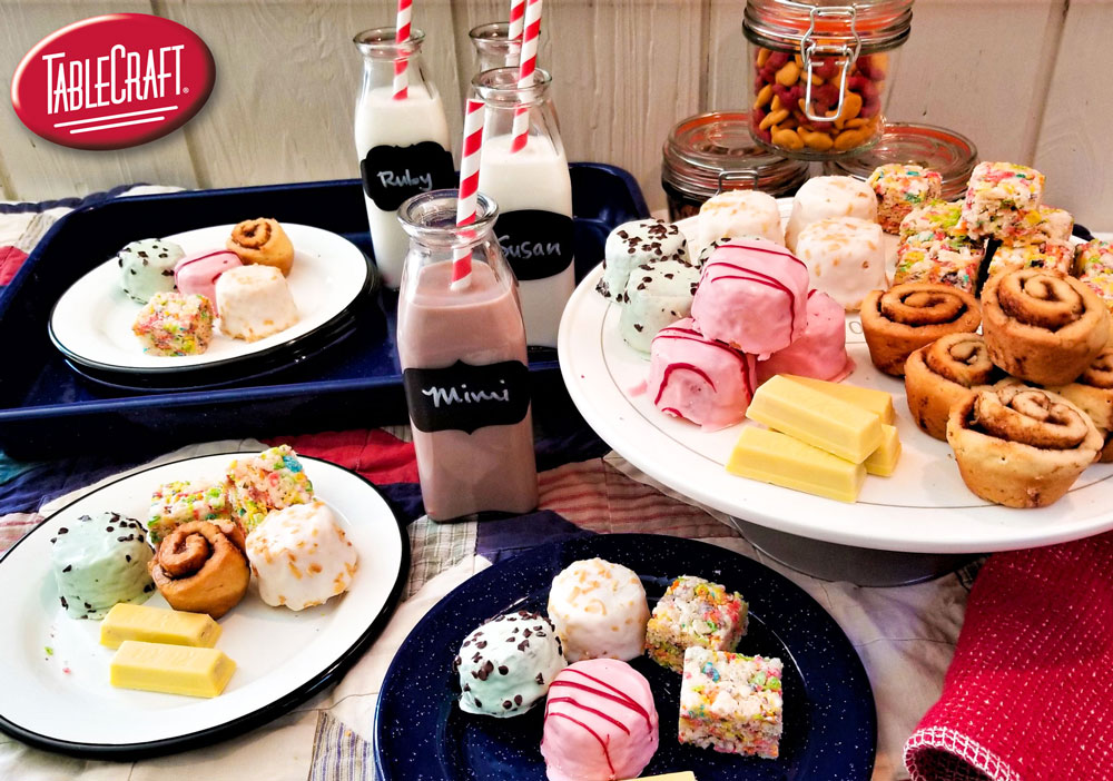 tablecraft_fs's tweet image. Terry treats his twin daughters to a feast of petits fours for his movie-nite in recommendation. Can you guess the movie? Read his post on the TableCraft blog: tablecraft.com/blog/movie-nit…

#MovieNiteIn #TableCraftBlog #Enamelware #DessertsAPlenty