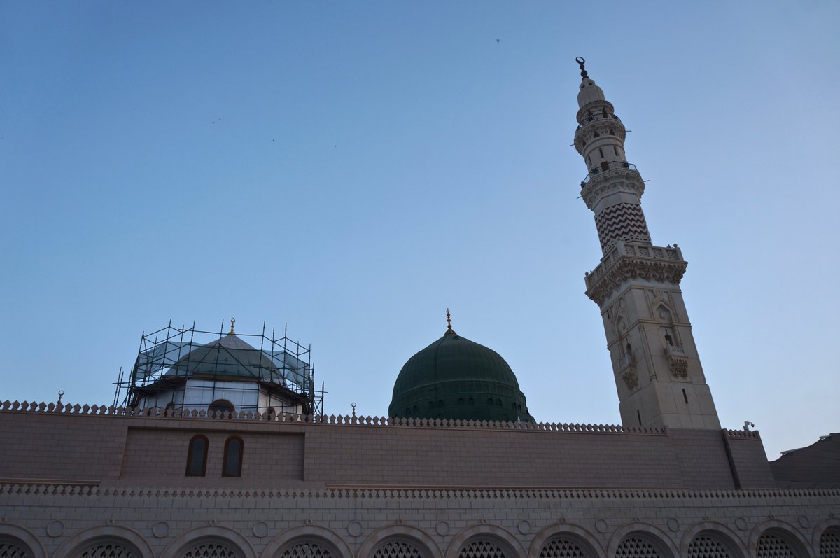 The silver dome sits atop the minbar. The green dome (gumbad e khazra) was constructed during the Ottoman period & covers the tomb of the Prophet (PBUH). Representing Ayesha's (RA) house, the first two caliphs of Islam, Abu Bakr (RA) Umar Ibn Al Khattab (RA) are also buried here.