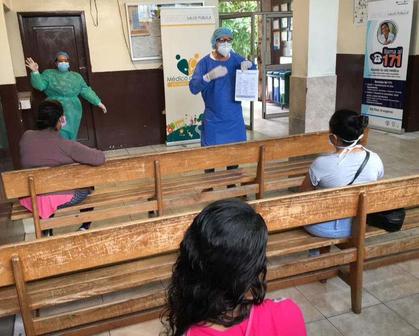 Salud_Guayas's tweet photo. Personal de salud de los CS #Ferroviaria y #JuanMontalvo sensibilizan a la ciudadanía sobre el #AguaSegura y #LavadoDeManos. 

#PrevenciónEsSalud 
#QuédateEnCasa
#ActivadosPorLaSalud https://t.co/PBEX1dCXxB