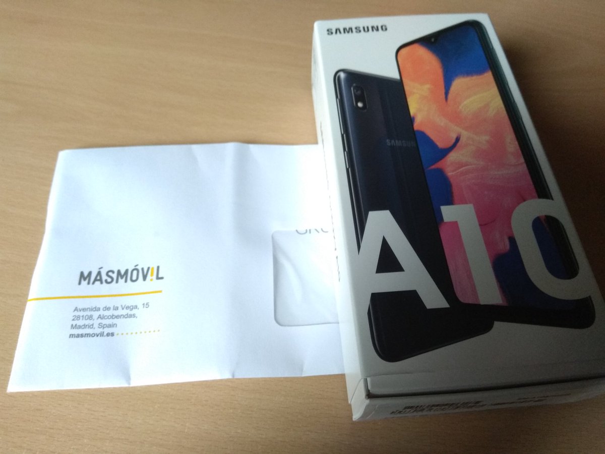 La <a href="/AESCANDELARIA/">A.E.S CANDELARIA</a> y <a href="/CGTRESBARRIOS/">Punto Vuela Tres Barrios Amate</a> queremos agradecer de corazón a <a href="/grupomasmovil/">Grupo MASMOVIL</a> la donación de móviles con conexión a internet. Servirán para que niños y niñas de nuestro barrio que no disponían de medios tecnológicos puedan continuar con sus tareas educativas de manera óptima.