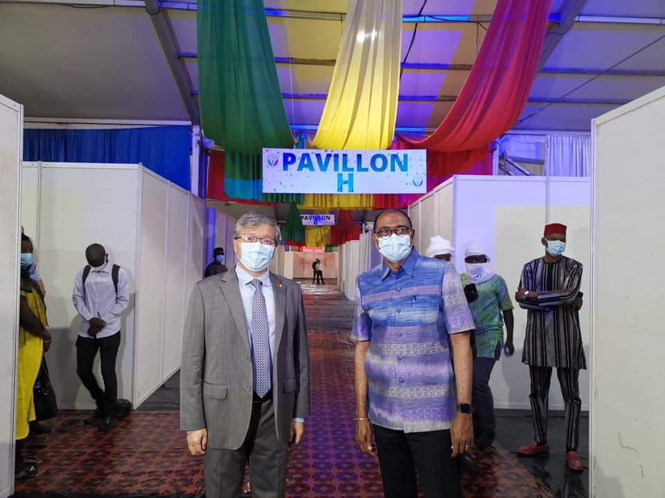 GouvernementM's tweet photo. Activité du Ministère de la santé et des affaires sociales | Coopération Sino – malienne|#COVID19 #CORONAVIRUS 
La Foire d'Exposition Internationale de Bamako #FEBAK  transformé en hôpital de campagne suite➡️https://t.co/RL5P5UlN3o

@LiyingZHU1 https://t.co/Dkgdx9HA4A