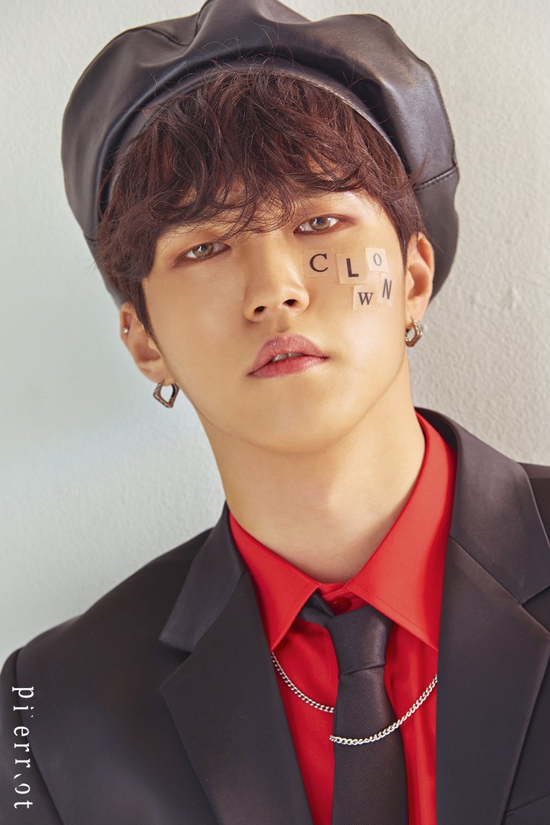 DIA_CRUNCH's tweet photo. D-CRUNCH 'Pierrot' 

Official Photo Teaser
#현오 #HYUNOH

2020.05.22 12:00 PM (KST)

#D_CRUNCH #디크런치 #Pierrot
#NEW_RELEASE #COMEBACK https://t.co/JYP8wc9WGi