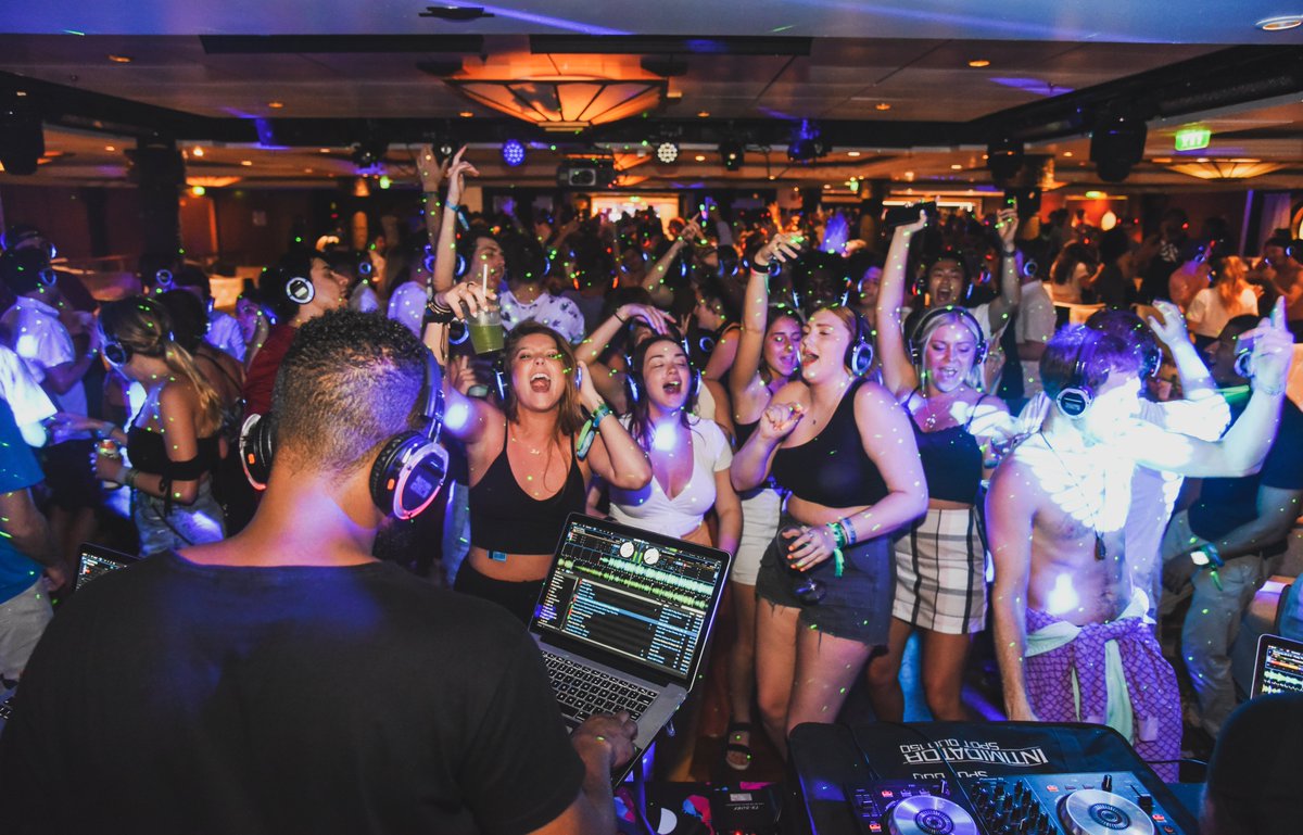 Headphone Disco tweet media