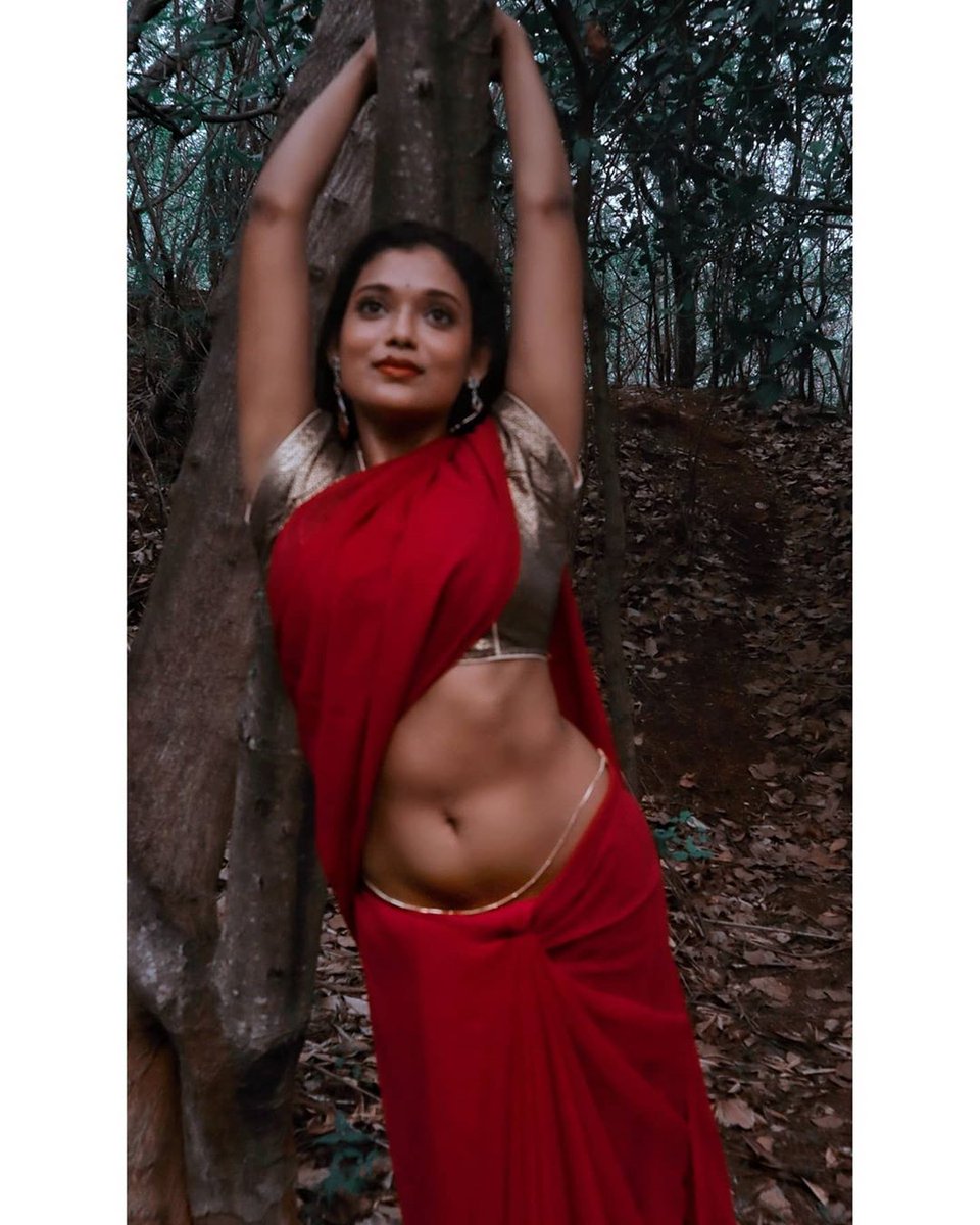 actressadore12's tweet photo. #mallugirls #model #indianmodel #indianmodels #saree #sexysaree #nattukattai #tamilponnu #navel #navelqueen #navelshow #navelbeauty #sareenavel #navelcurve #bignavel #navelchain #indiangirl #tamilgirl #hotassets #hotgirl #hotmodel #sexymodel #mallu https://t.co/zfxfnAoOfB