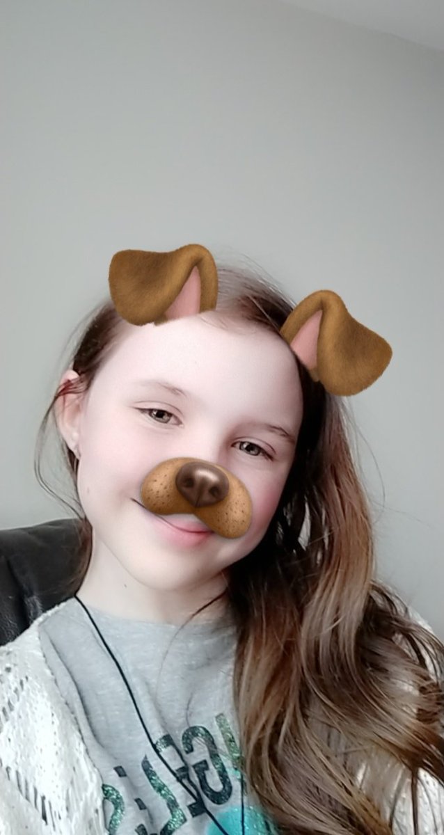 iiSleepyStarxii's tweet photo. My twitter is so dry today..

Perfect time for a face reveal!!

If this goes well I might take a pic without filter

(NOTE : I haven't brushed my hair today XD https://t.co/nzvMBL66no