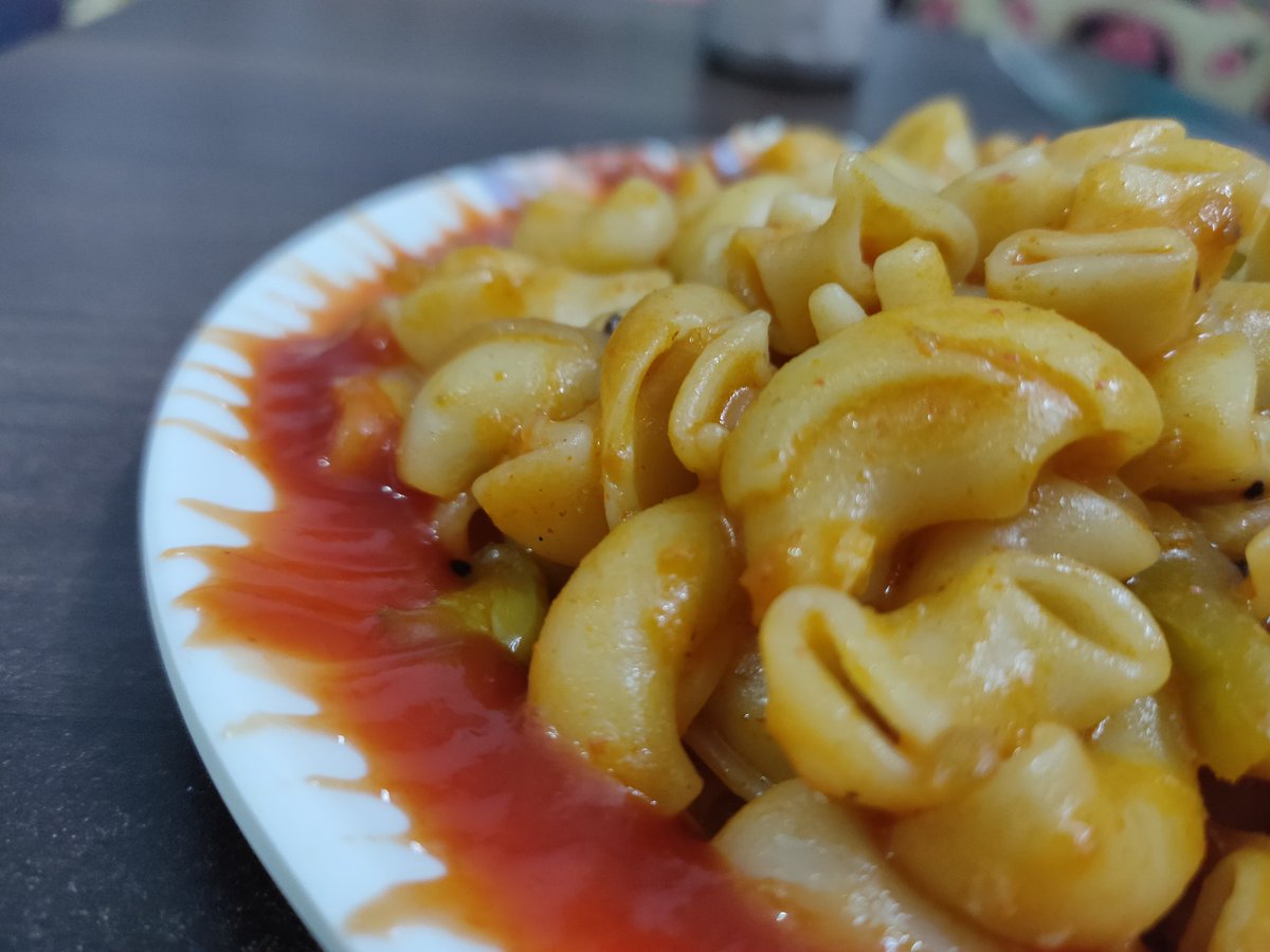 ZaikaZindagi's tweet photo. #Quarantine 
#homemade #yummy ❤️❤️🤤🤤 https://t.co/IdHLs2rIRM