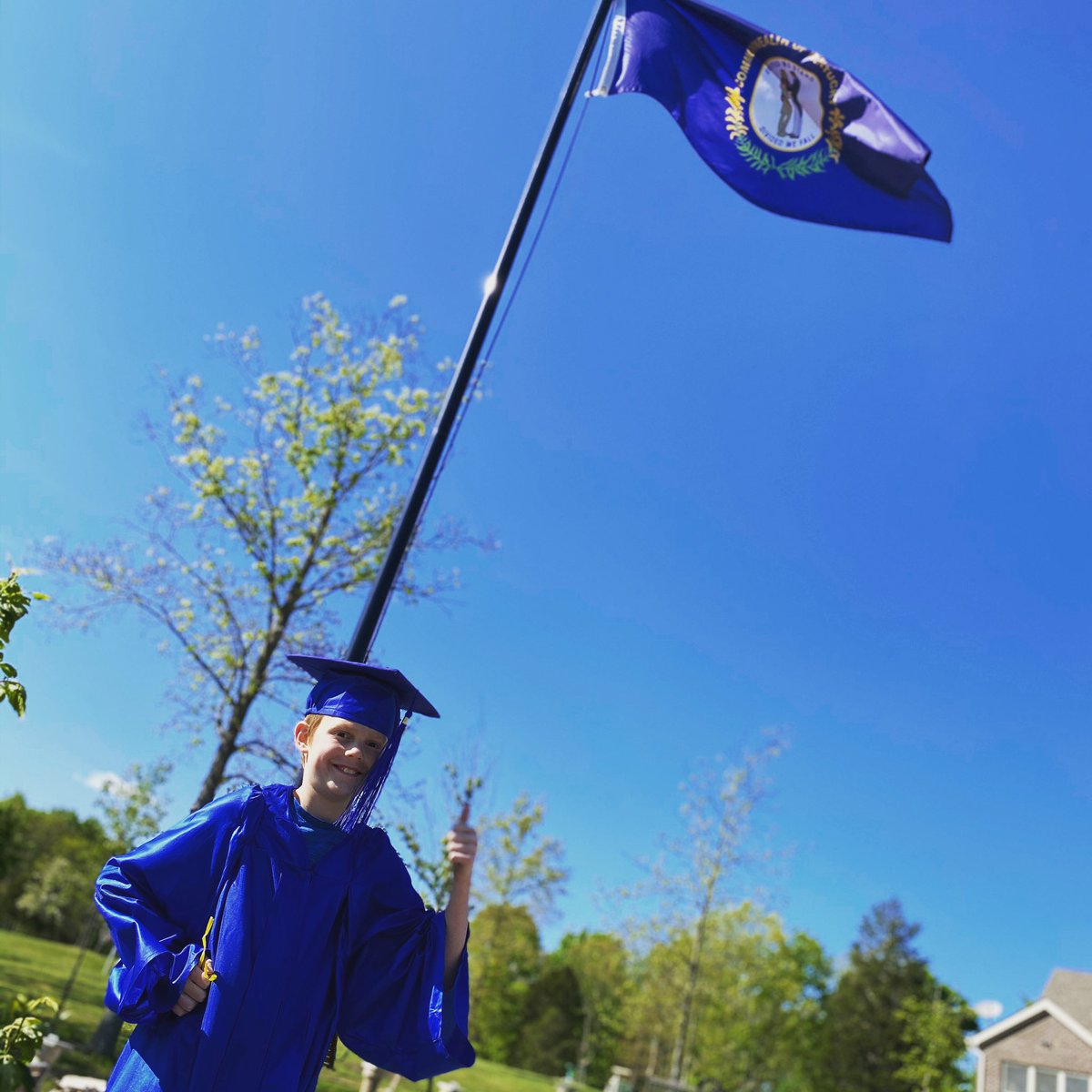 thebbellc's tweet photo. #TogetherKY #5thGradeGraduate #advocateforAutism @GovAndyBeshear Proud Day in #KentonCounty #TeamWWC CONGRATULATIONS TO ALL GRADUATES!! #Classof2020 https://t.co/BxGJDTBxvg
