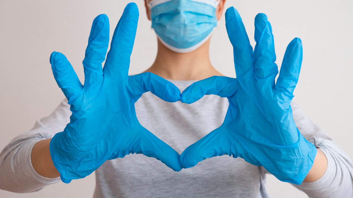 MartynDaySNP's tweet photo. Thank you to all our amazing nurses, midwives and healthcare assistants for their dedication, skill and compassion.
Today we honour, celebrate and thank you.
#InternationalNursesDay #InternationalNursesDay2020 #IND202 https://t.co/ZmwuhpaExC