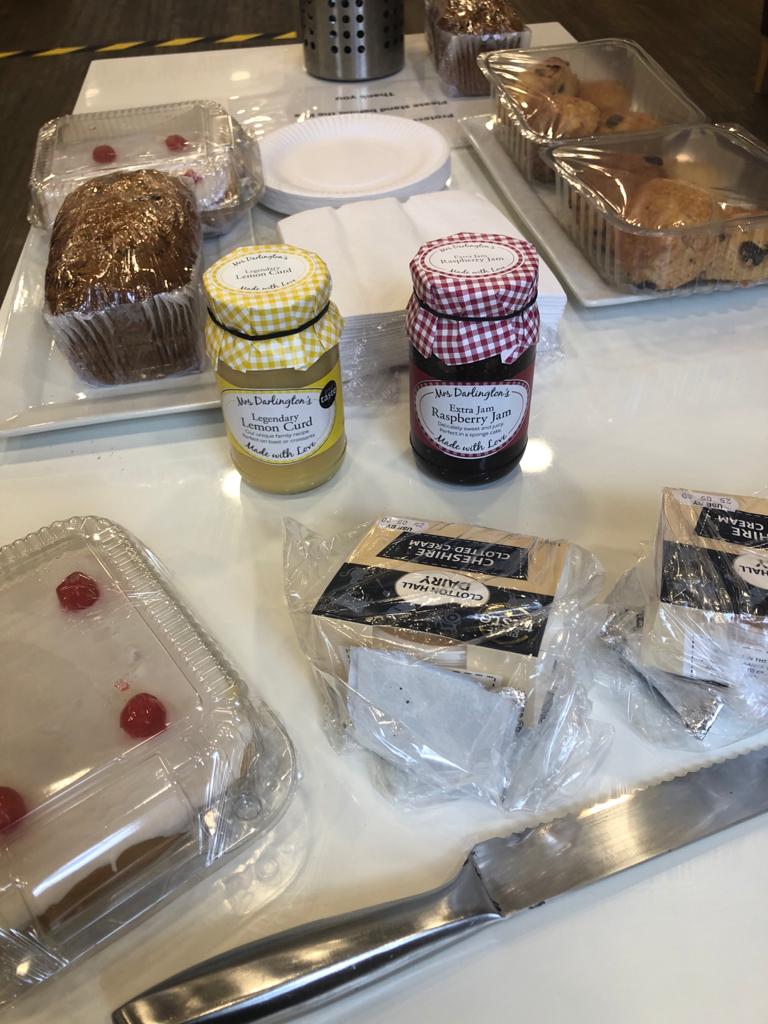 ClatterbridgePC's tweet photo. We treated our fabulous nurses to afternoon tea ☕🍰to celebrate #NationalNursesDay and later they'll have Domino's Pizza🍕 😋

Show our nurses your appreciation by posting a lovely comment below 👏👏👏 https://t.co/TfDfxxDKRi