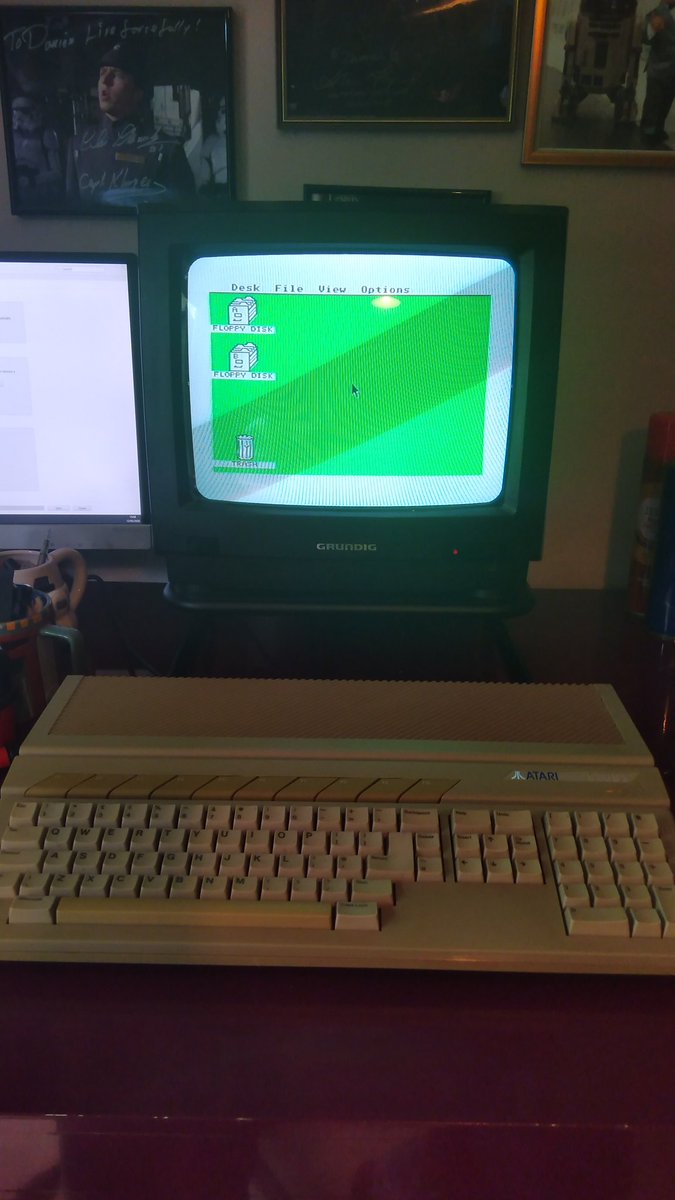 Zoot_Sax's tweet photo. Hello old friend...#GamersUnite #atari #atari520ste #RETROGAMING #RetroComputing #retro https://t.co/KLrdqf2gGA