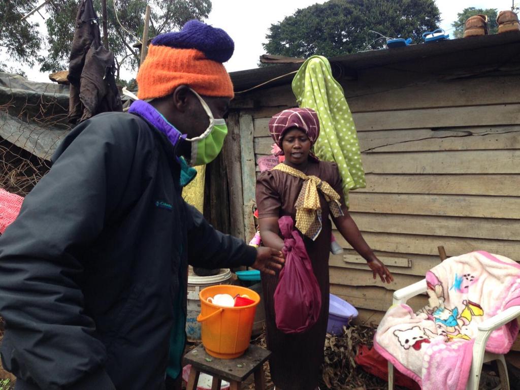 eagleswingsaid's tweet photo. Just had a great food parcel drop into a slum area in Limuru Kenya through some trusted friends. Tough here. No work and no food due to virus. I am still fundraising on justgiving for all of this
https://t.co/sv5cU2HRMA all help welcome. ALL money will be sent on. https://t.co/WlirsUOpDA