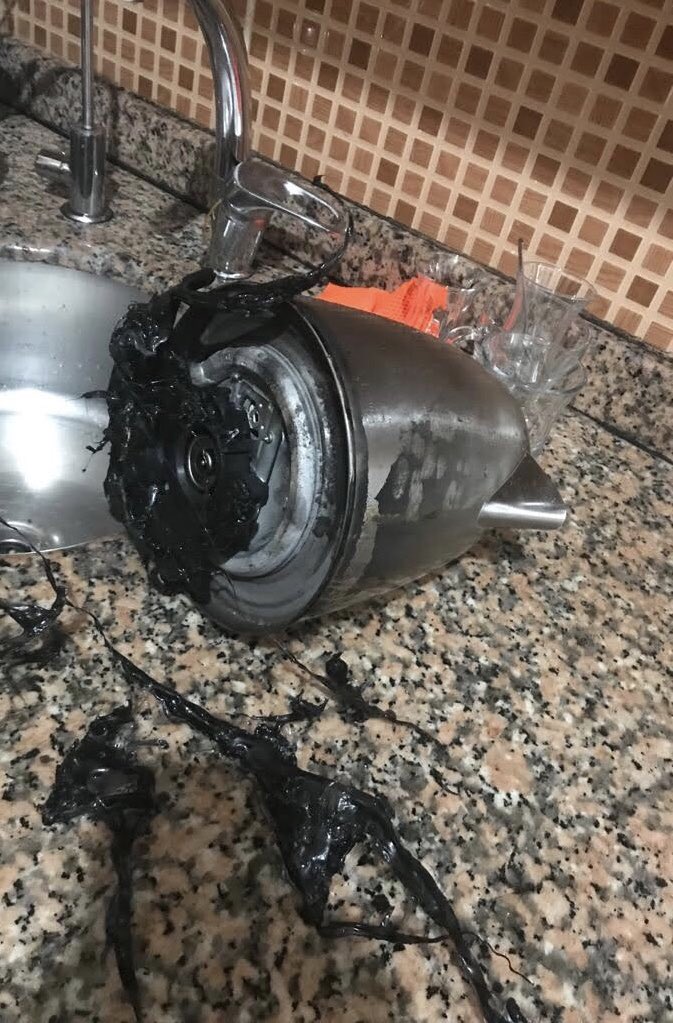 Kardeşimden (17) çay yapmasını istedim ve sonuç= zorla güzellik olmuyormuş.