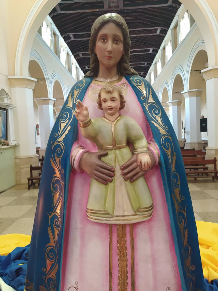 ReporteYa's tweet photo. #12May #Mérida
La imagen del Niño Jesús de Nuestra Señora de Regla en #Tovar amaneció con una lágrima en su ojo izquierdo, el Rector del Santuario, padre Aldemar Villasmil hizo público este hecho histórico https://t.co/OmaZXOK190 - @AdanContreras02