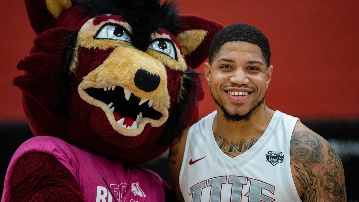 iueredwolves's tweet photo. Julian Short from @iueredwolvesmbb is the winner of the @IueSaac Heart Award 🏆!

Watch the online awards show NOW

📺 - https://t.co/hp7L07T3oV
📺 - https://t.co/75PssYrKZr https://t.co/sq6gnhWucy