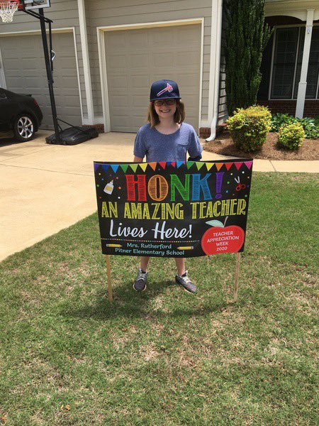 MrsRutherford97's tweet photo. What a sweet surprise from one of my students! Thank you!!! #Pitnerpride https://t.co/lRaEB7S6hx