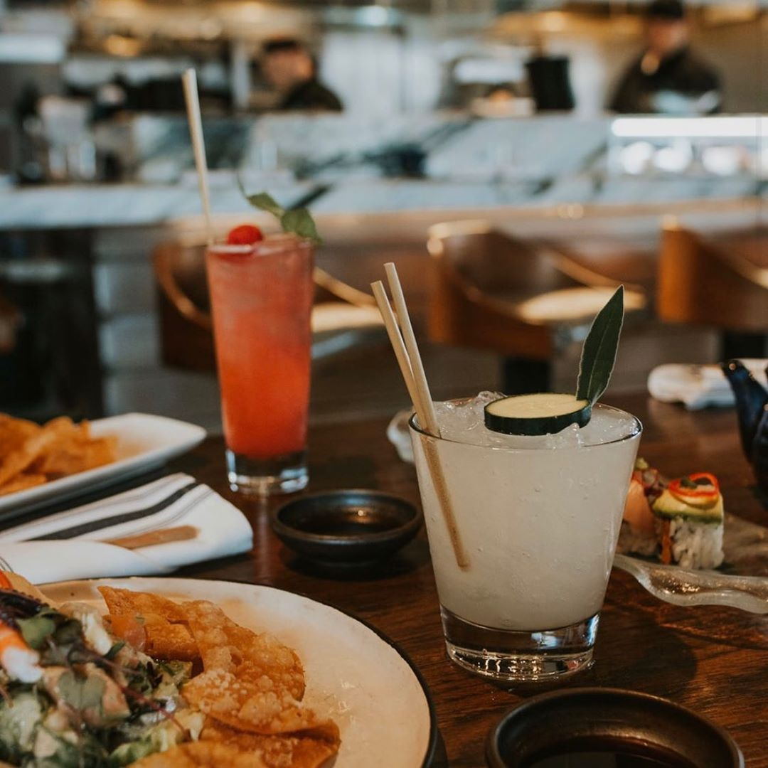 VisitConejo's tweet photo. Takeout, but make it fancy! The modern Japanese eatery @qsushiwlv has an incredible seasonal menu, all available by takeout/delivery. They'll even pack up some amazing "quarantinis" to-go.  🍹🍸

Order for @VisitCa's #CATakeoutTuesday! https://t.co/GZeJkmQVvw https://t.co/PzbmT358O6