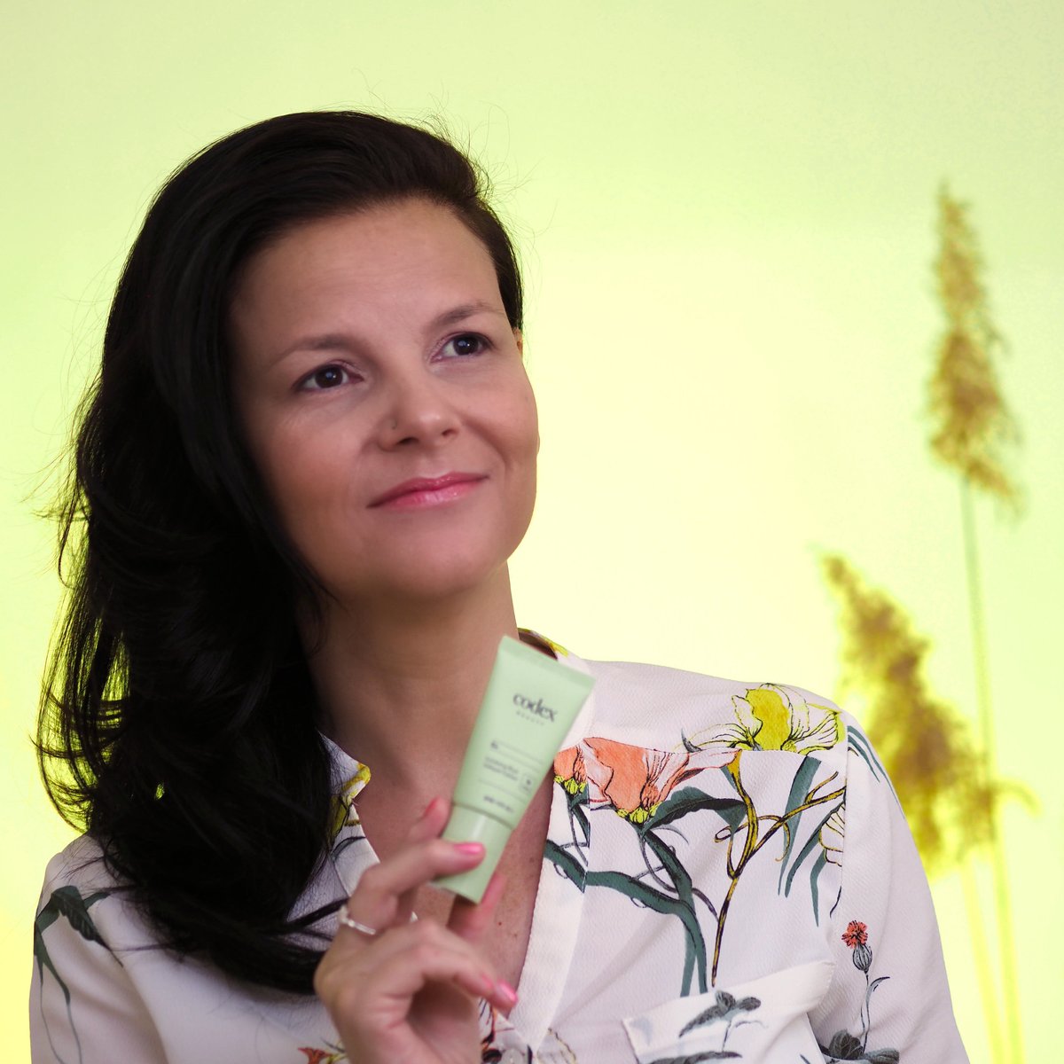 Corestilo_ch's tweet photo. Die Codex Beauty Gründerin Barbara Paldus stellte die Bia-Kollektion vor.

Was hat die Produktlinie mit Irland zu tun?

https://t.co/aAzBRwdM58 

#codexbeauty #safebeauty #cleanbeauty #plantbasedbeauty #beauty #skincareroutine #skincareproducts #veganskincare https://t.co/97yFu8a7PD