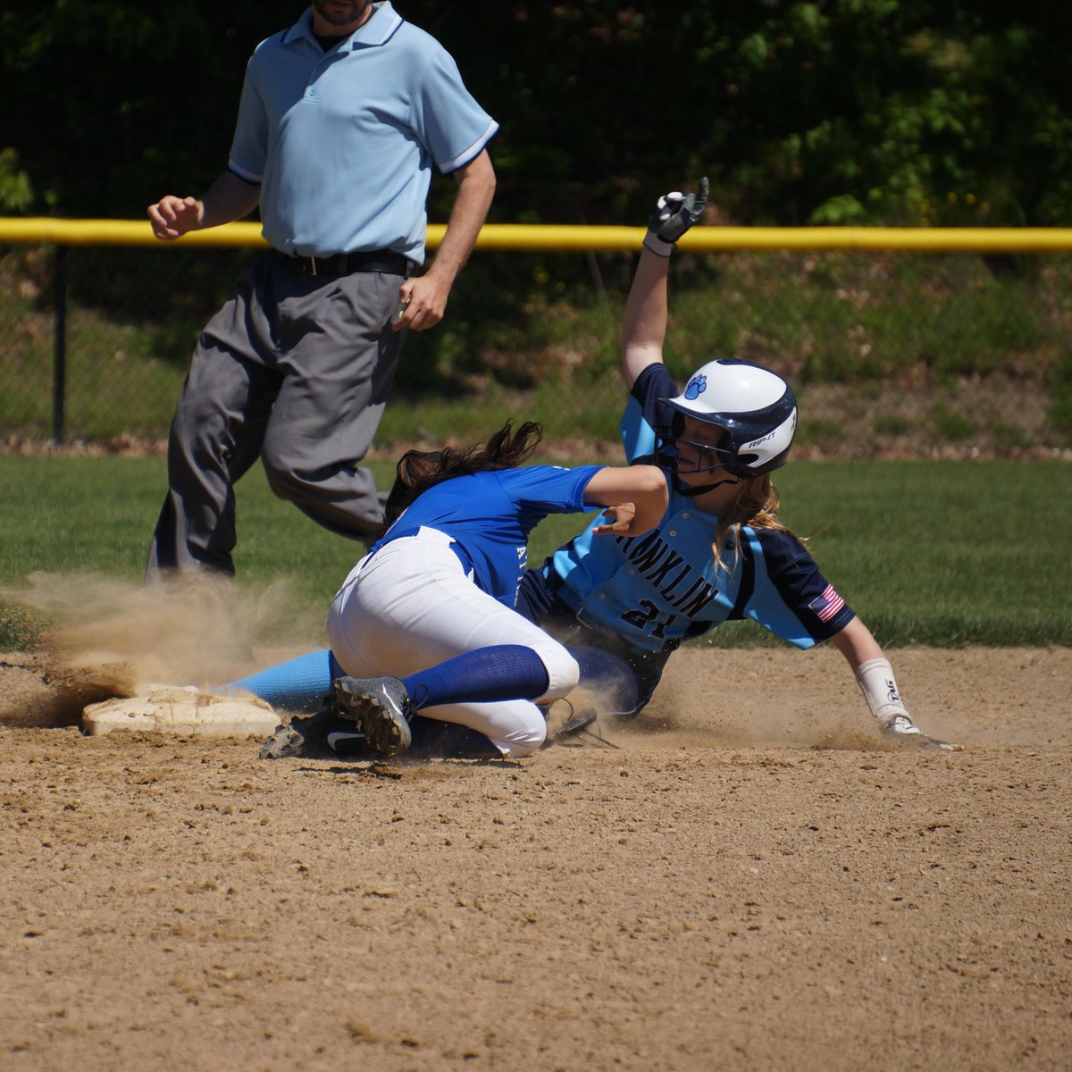 fhs_softball2's tweet photo. Senior Shoutout! 
Congratulations to FHS Softball captain - Anna Balkus! She will be heading to UMass Dartmouth in the fall to study Biology and will be playing soccer for the UMass Corsairs!
She is the master of the left-handed bunt and a vacuum in the outfield! Good luck Anna! https://t.co/3xRWlgY3Mu