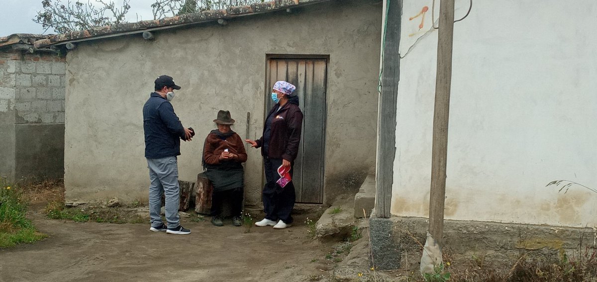 CSevillas's tweet photo. Visita domiciliarias a pacientes vulnerables, entrega de medicamentos #MSP #TAPS #tapsecuador #trabajando #comunidad https://t.co/wqPGXrYgd8