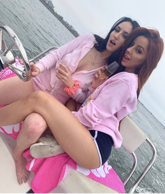 Happy birthday to the baddest bitch alive🔥 I love u so much and thank you for committing to the life<a href="/tag/mvsales"class="tags"><span>#mvsales</span></a>