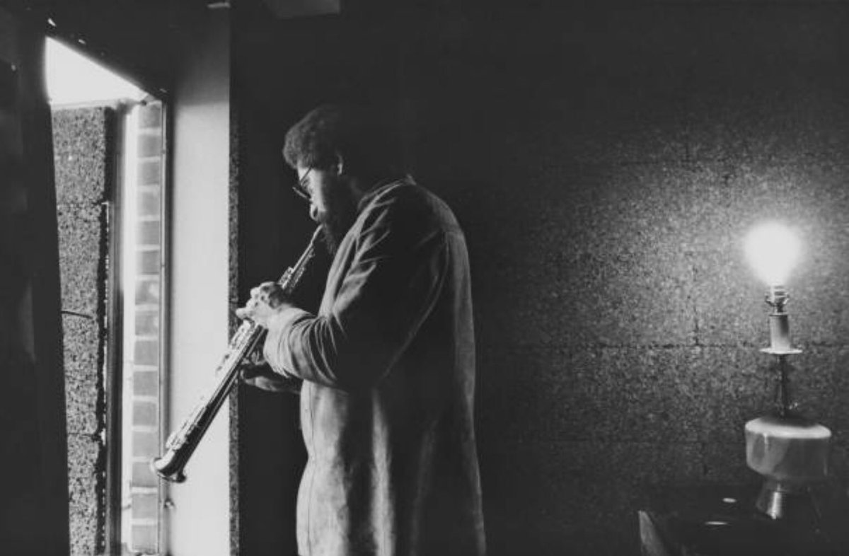 RollinsBridge's tweet photo. “I used to blow my horn back at the boats when the boats would blow” —Sonny Rollins, 2011, @washingtonpost 
⠀
Sonny Rollins at home in Brooklyn, November 11, 1973 
📸 K. Abe https://t.co/Rx869wkOXW