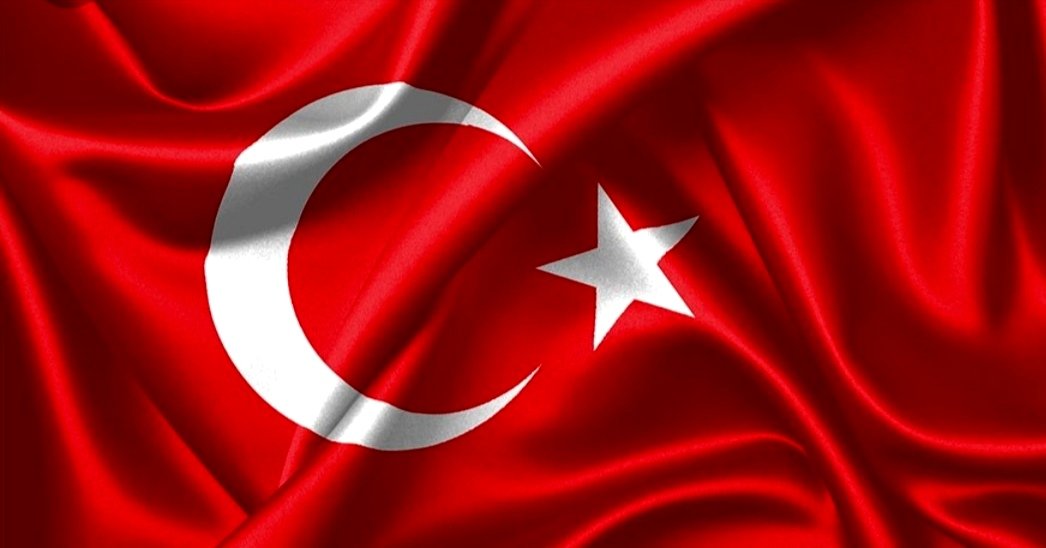 kamildurucat's tweet photo. Bayrağımızdaki:
🇹🇷Al renk🇹🇷
 ALLAH uğruna canlarını veren şehitlerimizin kanını,

🇹🇷Yıldız🇹🇷
ALLAH'IN son elçisi Peygamberimizi

🇹🇷Hilal🇹🇷
ALLAHI temsil eder.

ALLAHIM
Bayrağımızı indirme, ezan sesini dindirme,birliğimizi bozdurma. 
#DevletileMilletYanYana #MilliHesaplarBurada https://t.co/LlWhc4vOj5