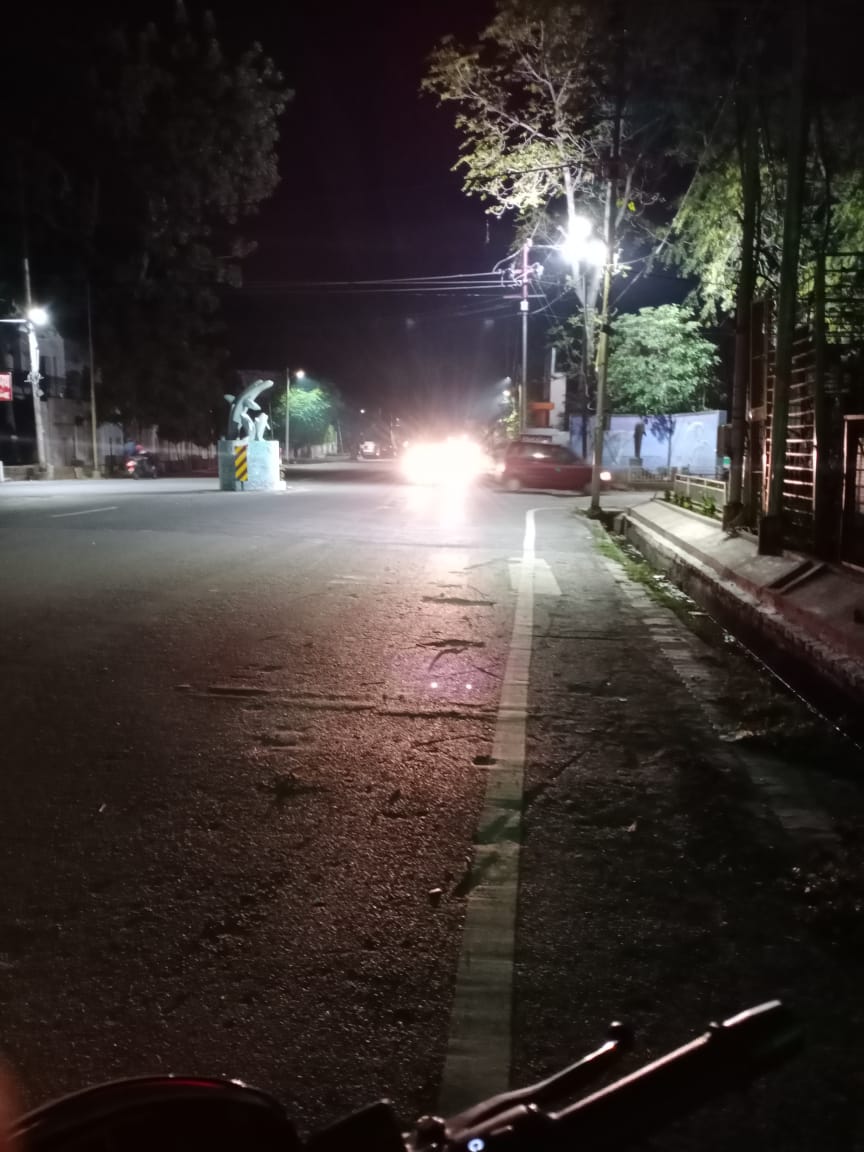 VikasChandra92's tweet photo. #Covid-19 महामारी के दौरान, #EESL स्टाप कानपुर में अपने दायित्वों का निर्वाहन कर रहा है 
"हर ओर उजाला हर ओर प्रकाश" @ankursharma63 Ji, @SinhaSonadhari Ji
#eeslsprit #UjalaPrakashPathKa https://t.co/Yerb2Hay9l