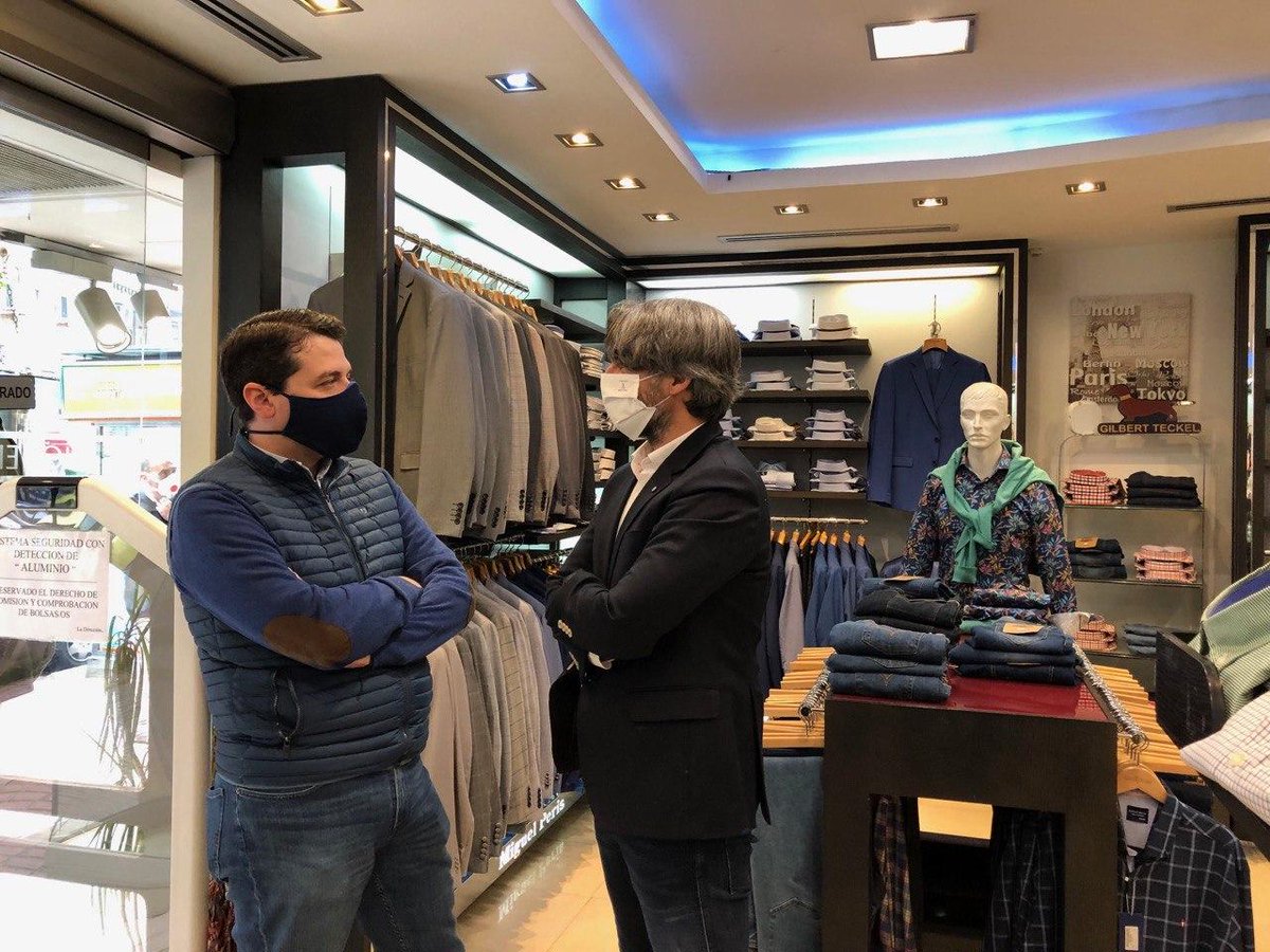 👉Os animo a que apostéis por el comercio local de #CórdobaEsp, clave para la economía de miles de familias y para nuestra ciudad. Desde el Ayuntamiento nuestro total compromiso para impulsar ayudas y medidas en el Plan de Choque. Entre todos superaremos esta situación