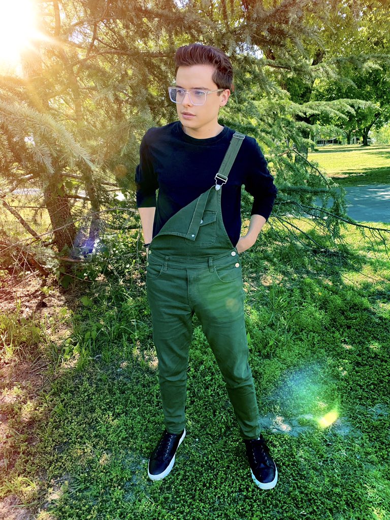 NoahWilsonLive's tweet photo. Hello there. 🤓 Much love @RomperJack 💚🌲☀️ #romperjack #tuesdayvibes https://t.co/MMOBOD7xmh