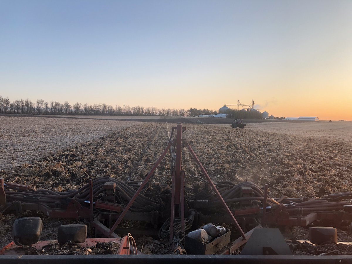 PAR_AgReviews's tweet photo. Our #PrecisionProfile series highlights farmers seeking to solve problems by implementing #precision products on their operation. They share concerns, solutions and how #precisionag is impacting their farm.
Read more here: https://t.co/xukjNsdMra
#precisionagreviews #agtwitter https://t.co/7mio1ikiKM