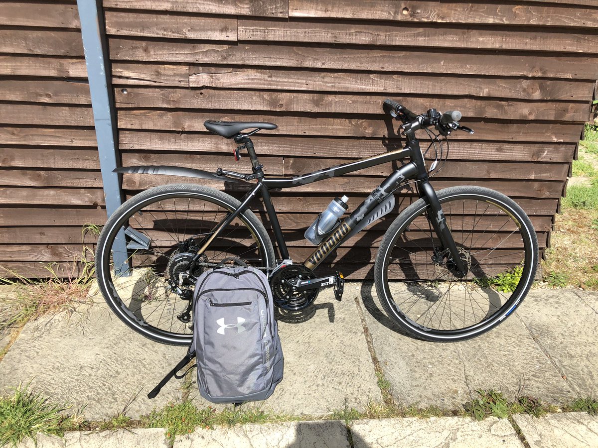 EarthwiseSolar's tweet photo. Delivered the SOLiCs we sold last night to post office by bike today. #verygreen #greenpower #solic #earthwiseproducts #lockdown https://t.co/6g0iYXXJrO