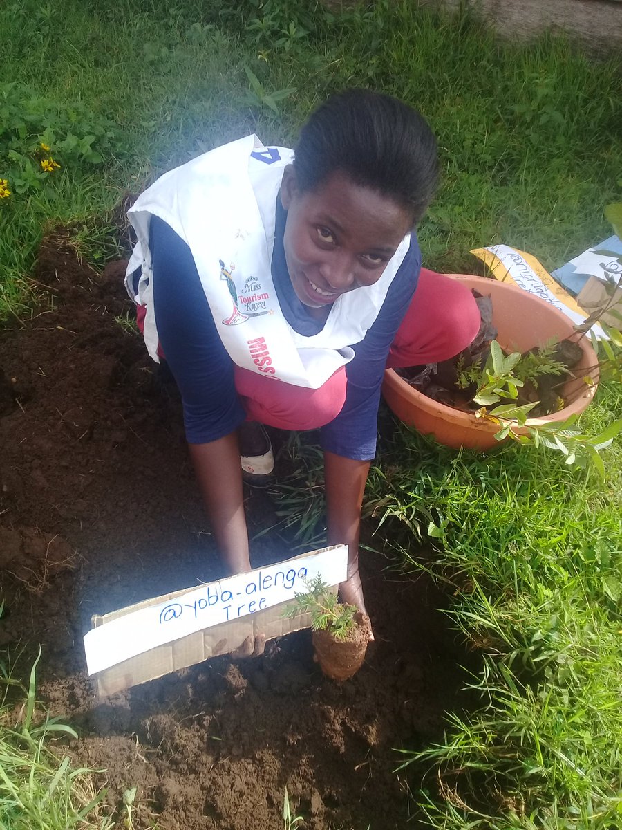 MourineAsiimwe's tweet photo. I plant a tree for every new follower.
No. 27
@yoba_alenga
This is one way you have contributed towards environmental conservation through tree planting.
#missconservationKigezi2019/20 #modelgarden
#PlantaTreePlantHopedrive
#ConservationVoicesAfrica https://t.co/I7RC0CBAJG