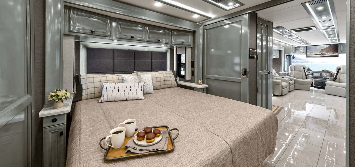 LazydaysRV's tweet photo. Experience unmatched comfort on the road when you travel in the new @TiffinMotorhome #AllegroBus.

Check out our inventory of Allegro Bus Class As: https://t.co/LvlYtsgkD9 https://t.co/7DdZaWjLZ2