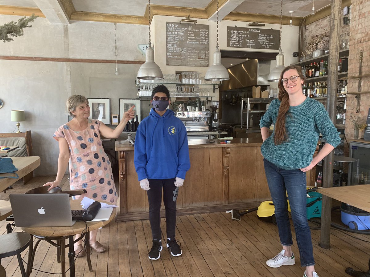 WHYCNunhead's tweet image. 50 lovely portions of #delicious #vegetablestew and #couscous delivered today @BabetteNunhead @PrettyTapas @NunheadKnocks #Thankyou #youngvolunteer Josh was amazed to see Peter working on his fabulous #crossstitch #nunhead